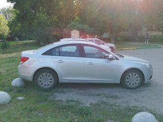 2012 Chevrolet Cruze I, серебристый, 600000 рублей, вид 3