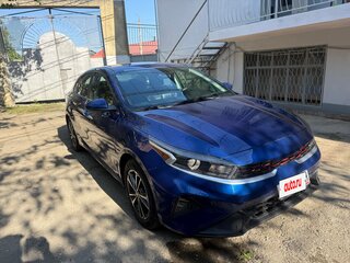 2023 Kia Forte III Рестайлинг, синий, 1800000 рублей, вид 1