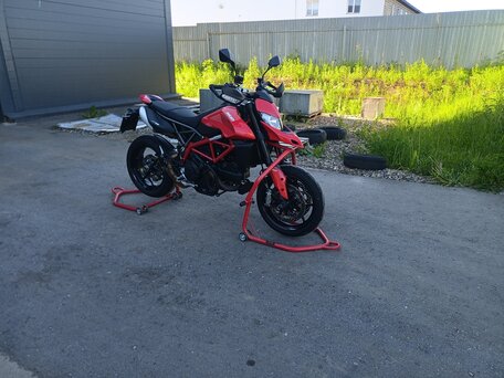 2020 Ducati Hypermotard, красный, 1150000 рублей, вид 5