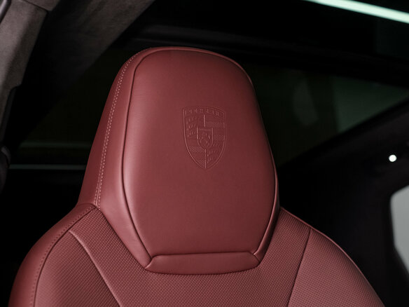 2026 Porsche Cayenne GTS III Рестайлинг, чёрный, 25600000 рублей - вид 21