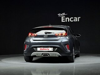 2018 Hyundai Veloster II, серый, 1285000 рублей, вид 3