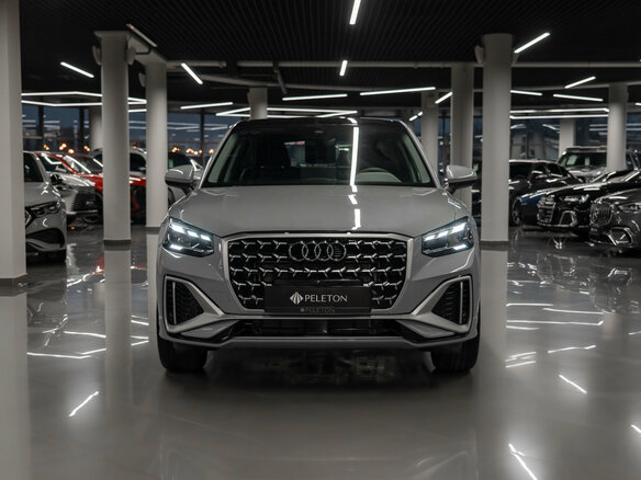 2026 Audi Q2 L 35 TFSI I Рестайлинг, серый, 3690000 рублей - вид 2