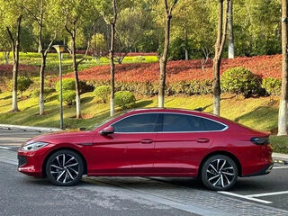 2022 Volkswagen Lamando L II, красный, 1699002 рублей, вид 3