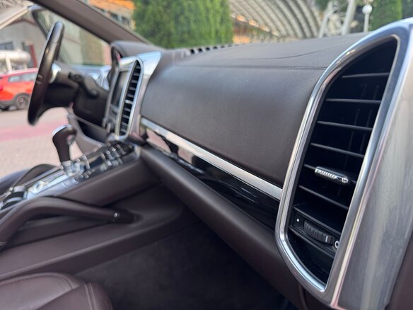 2011 Porsche Cayenne Diesel II (958), белый, 2200000 рублей - вид 16