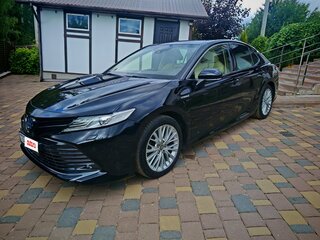 2019 Toyota Camry VIII (XV70), чёрный, 2032116 рублей, вид 1