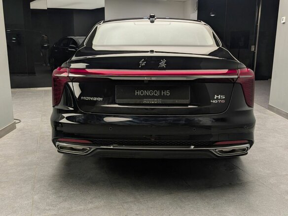 2025 Hongqi H5 II, чёрный - вид 4