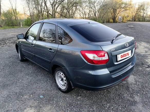 2014 Lada (ВАЗ) Granta I, серый, 500000 рублей - вид 3