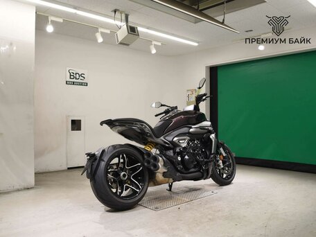 2025 Ducati XDiavel V4, пурпурный, 3299000 рублей, вид 5