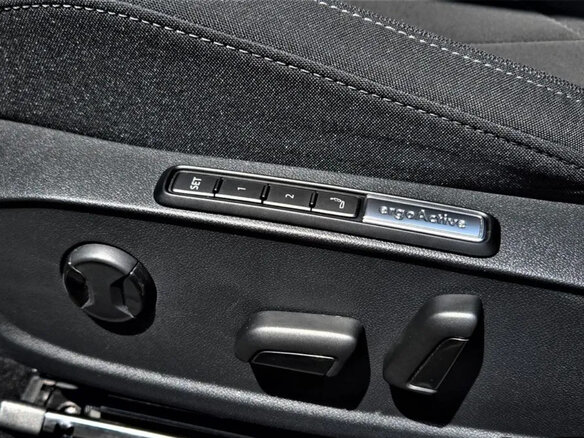 2023 Volkswagen Golf VIII, синий, 2790000 рублей - вид 12
