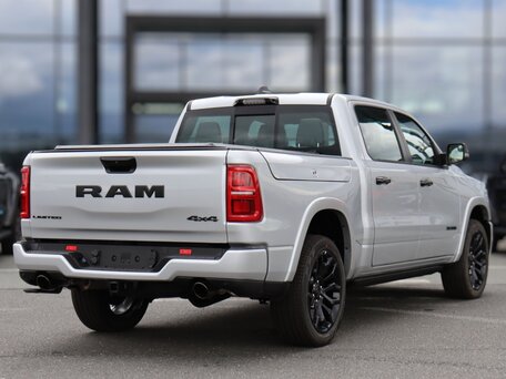 2026 Ram 1500 Crew Cab V Рестайлинг, серебристый, 12190000 рублей, вид 2