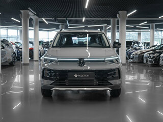 2026 Volkswagen Tharu XR, серый, 2990000 рублей, вид 3