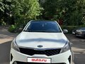 2021 Kia Rio IV Рестайлинг, белый, 1050000 рублей - вид 1