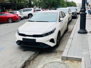 2021 Kia K3 II Рестайлинг, белый, 1900000 рублей, вид 1