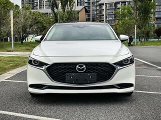 2022 Mazda 3 Axela IV (BP), белый, 1400000 рублей, вид 2