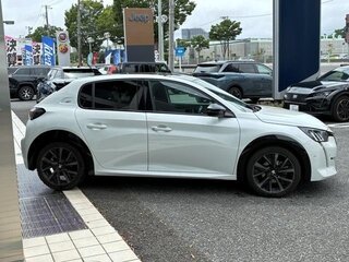 2020 Peugeot 208 II, белый, 950000 рублей, вид 3