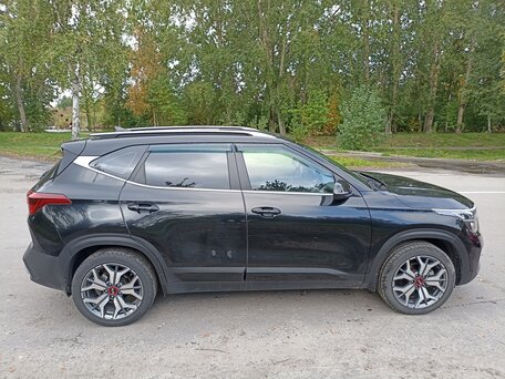 2020 Kia Seltos I, чёрный, 2100000 рублей, вид 3