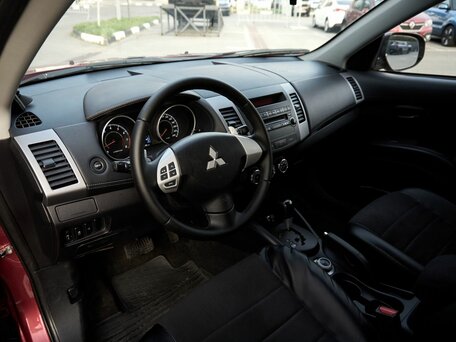 2011 Mitsubishi Outlander II Рестайлинг, красный, 1097000 рублей, вид 5