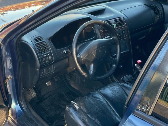 2001 Mitsubishi Galant VIII Рестайлинг, синий, 280000 рублей - вид 4