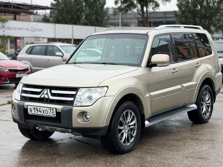 Mitsubishi Pajero IV