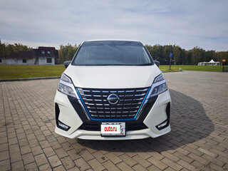 2022 Nissan Serena V (C27) Рестайлинг, белый, 2600000 рублей, вид 2