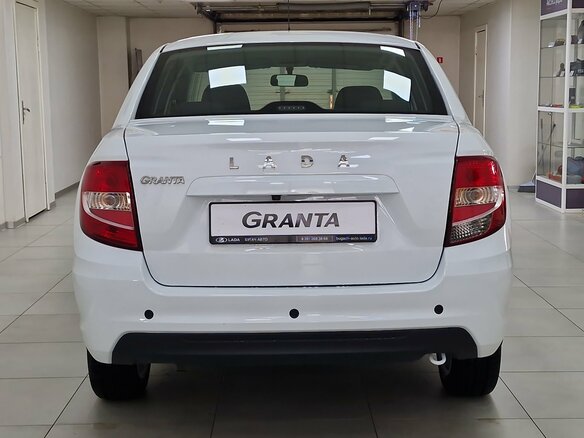 2026 Lada (ВАЗ) Granta I Рестайлинг, белый - вид 4