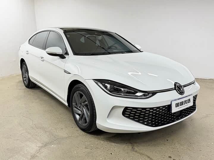 Открыть фотографии: Volkswagen Lamando II