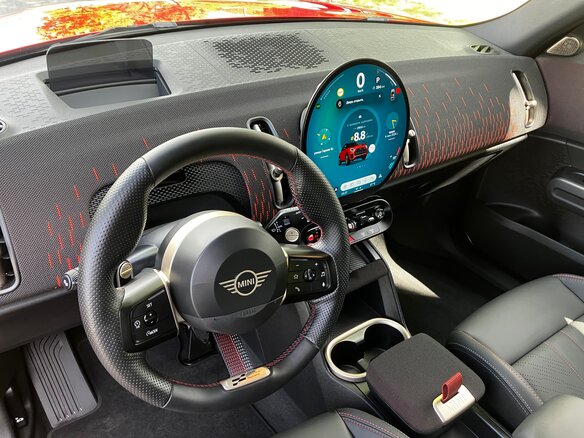 2025 Mini Countryman C III, красный, 5950000 рублей - вид 7