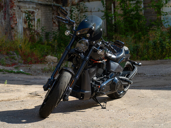 2019 Harley-Davidson FXDR 114, чёрный, 3000000 рублей - вид 1