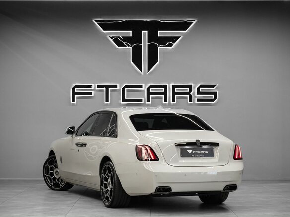 2025 Rolls-Royce Ghost Black Badge II Рестайлинг (Series II), серый, 47294000 рублей - вид 11