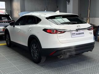 2022 Mazda CX-4 I Рестайлинг, белый, 1870000 рублей, вид 4