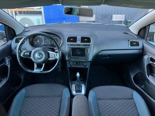 2019 Volkswagen Polo V Рестайлинг, серебристый, 1417000 рублей, вид 2