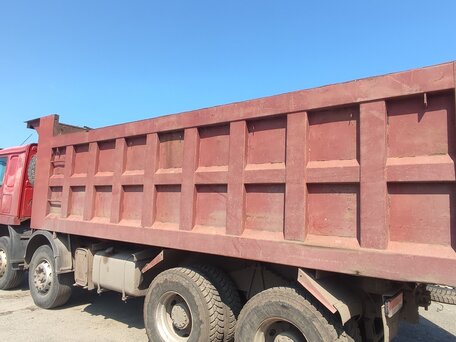 2007 Sinotruk Howo ZZ3407, красный, 1200000 рублей, вид 3