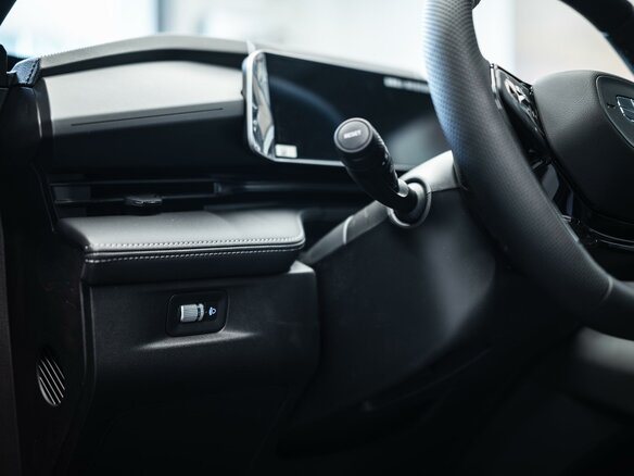 2026 Geely Cityray, серый, 3259990 рублей - вид 15