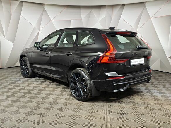 2025 Volvo XC60 II Рестайлинг 2, чёрный, 6395150 рублей - вид 3