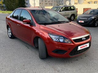 2010 Ford Focus II Рестайлинг, красный, 450000 рублей, вид 3
