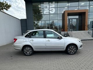 2026 Lada (ВАЗ) Granta I Рестайлинг, серебристый, 1305000 рублей, вид 4