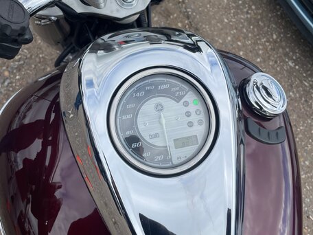 2008 Yamaha XVS950, красный, 749000 рублей, вид 2