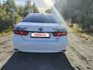 2016 Toyota Camry VII (XV50) Рестайлинг, белый, 2250000 рублей, вид 4