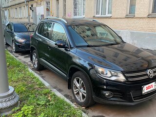 2011 Volkswagen Tiguan I Рестайлинг, чёрный, 1600000 рублей, вид 2