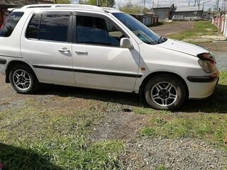 1999 Toyota Raum I, белый, 390000 рублей, вид 4