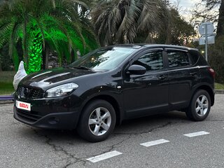 2010 Nissan Qashqai I Рестайлинг, чёрный, 900000 рублей, вид 3
