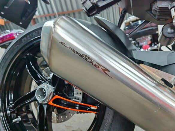 2021 KTM 1290 Super Duke R, серебристый, 1490000 рублей - вид 35