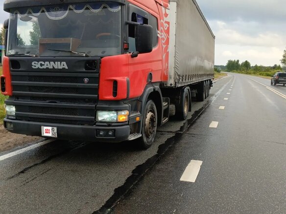 2007 Scania 4-Series, красный, 1490000 рублей - вид 4