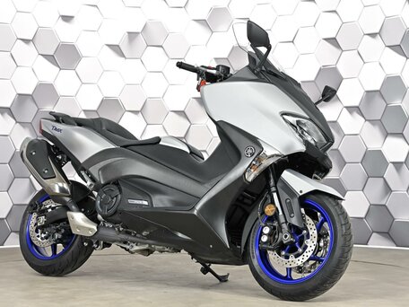 2017 Yamaha TMAX, серебристый, 979000 рублей, вид 1