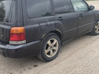 1997 Subaru Forester I, чёрный, 210000 рублей, вид 3