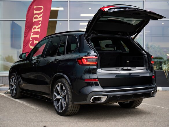 2021 BMW X5 40d IV (G05/G18), чёрный, 6250000 рублей - вид 4