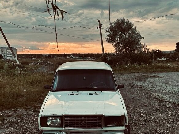 2001 Lada (ВАЗ) 2107, белый, 90000 рублей