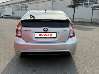 2014 Toyota Prius III Рестайлинг (XW30), серебристый, 1100000 рублей, вид 5