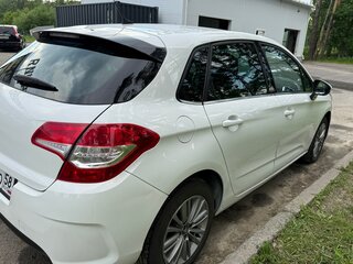 2011 Citroen C4 II, белый, 520000 рублей, вид 2