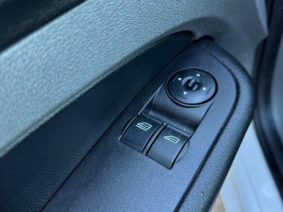 2008 Ford Focus II Рестайлинг, белый, 435000 рублей - вид 20